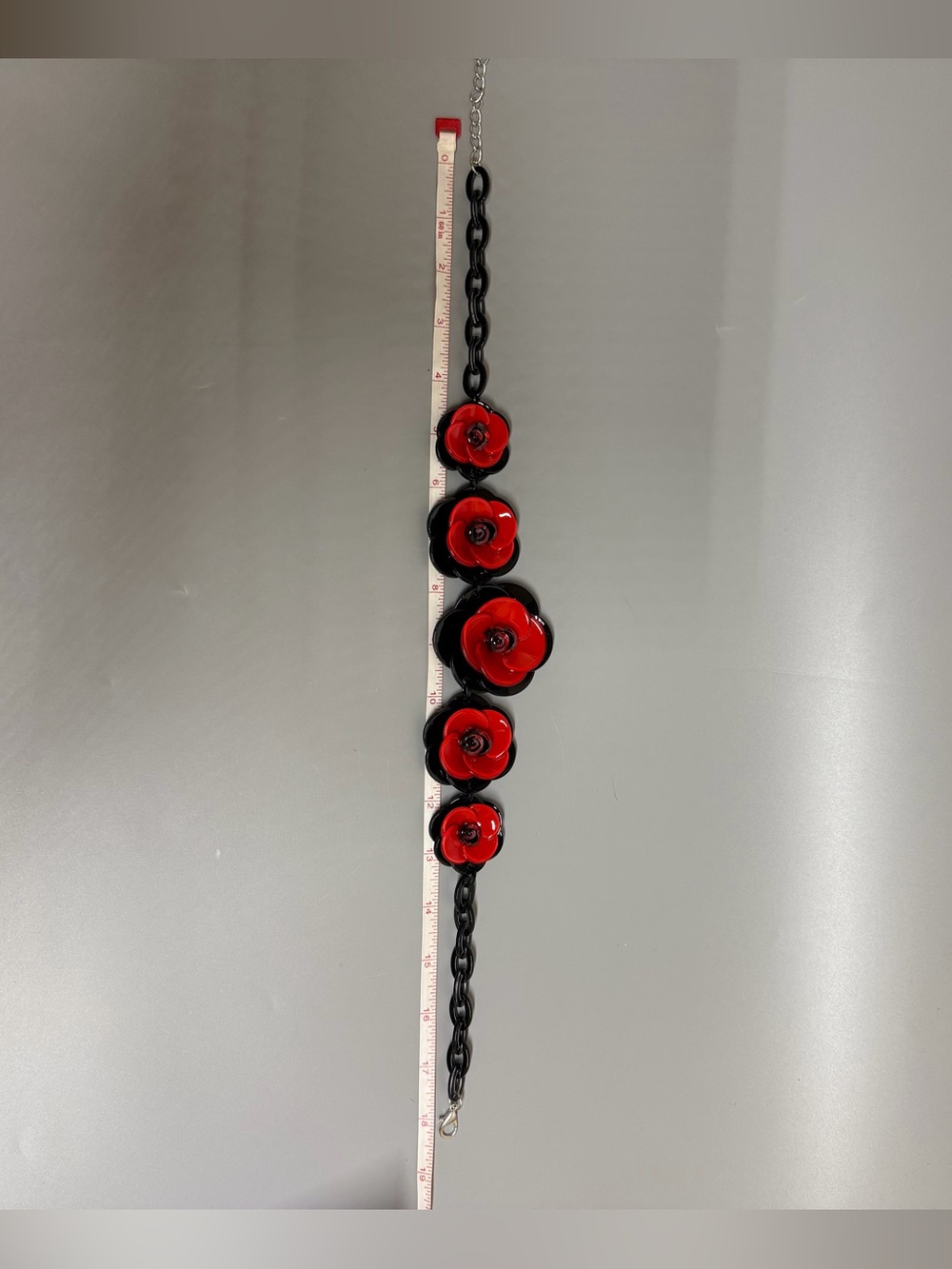 black and red acrylic flower floral statement necklace - Picture 5 of 6